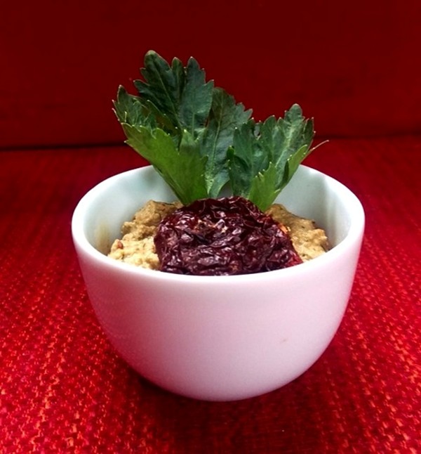 Sundried tomato and sunflower seed spread
