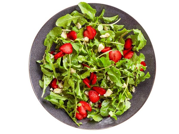 Sunny Anderson’s strawberry-arugula salad