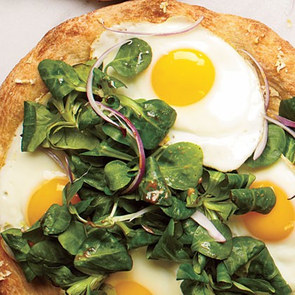 Sunny-side-up pizza