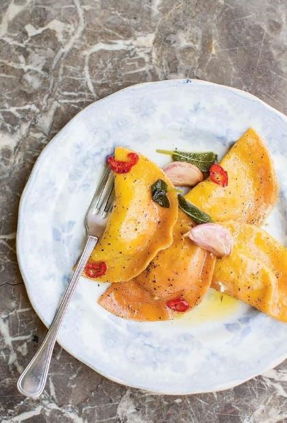 Sunset agnolotti stuffed with sea bass (Agnolotti al tramonto ripieni di branzino)