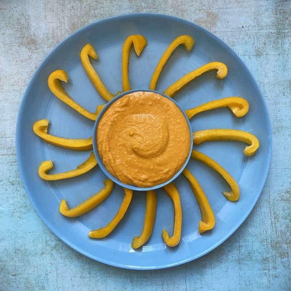 Sunshine hummus