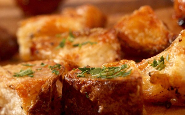 Super-crisp roasted potatoes