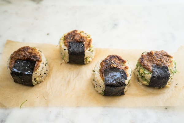 Super onigiri with sprouted brown rice & mung beans
