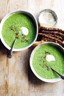 Super-quick super-green soup