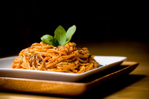 Super quick tomato basil cream pasta