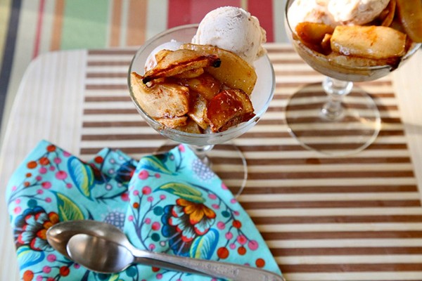 Super simple roasted apples
