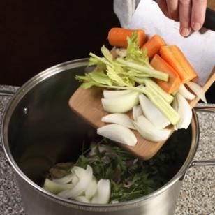 Super-simple vegetable broth