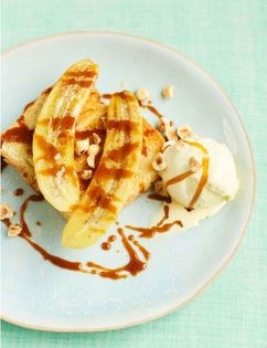 Super-star bananas on toast