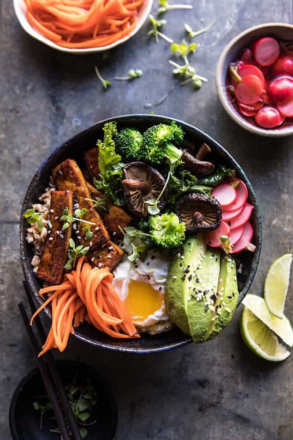 Superfood bibimbap with crispy tofu