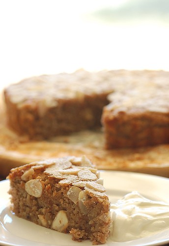 Supermoist banana & almond cake