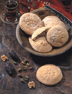 Susa spiced walnut & date scones (Kolucheh)