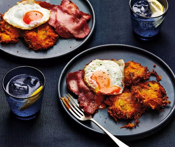 Swede fritters with fried eggs & bacon