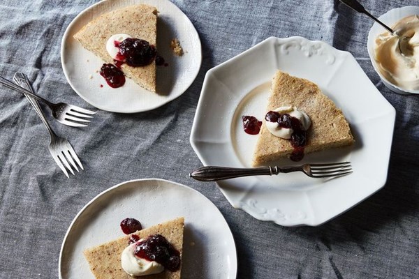 Swedish almond potato cake (Kronans kaka)