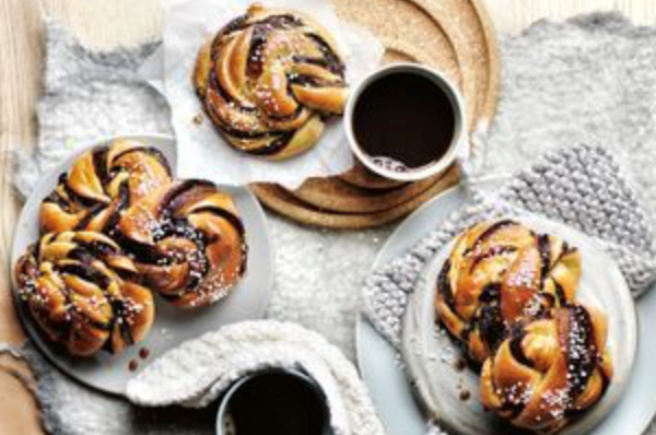 Swedish chocolate and cardamom buns (Choklad kardemummabullar)