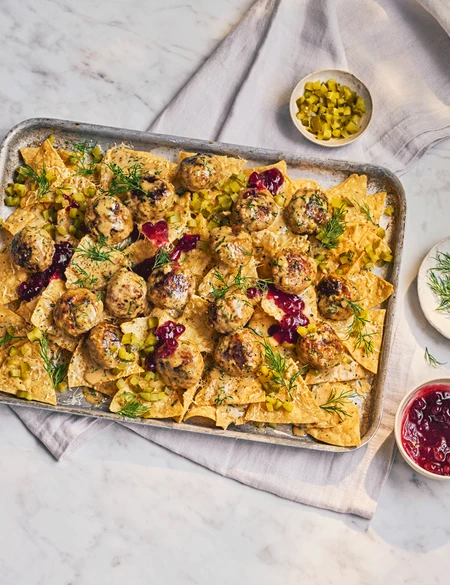 Swedish meatball-inspired nachos