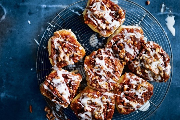 Swedish pecan  & cinnamon buns