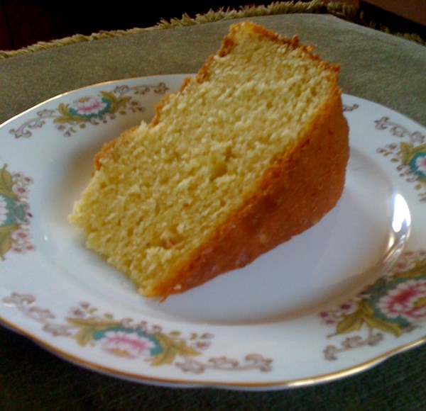 Swedish saffron cake