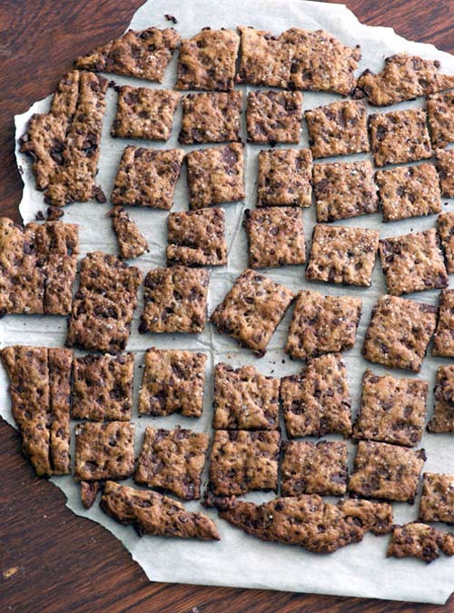 Sweet & crunchy chocolate chip crisps