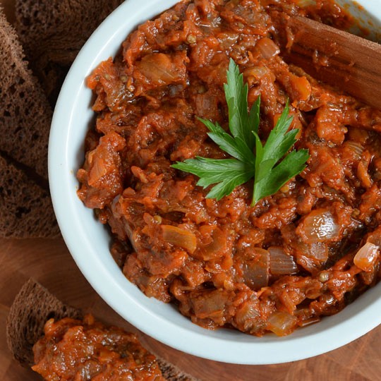 Sweet & smoky eggplant spread (Baklazhannaia ikra)