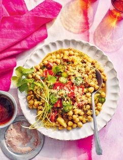Sweet & sour chickpea chaat