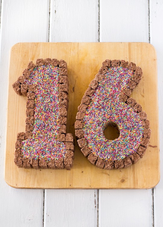 Sweet 16 cake