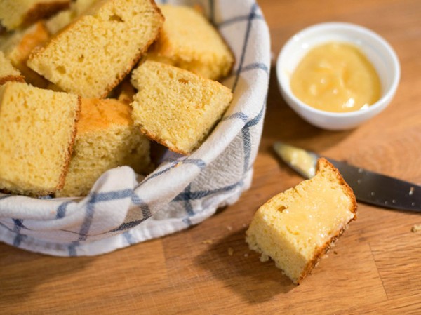Sweet and moist Northern-style cornbread