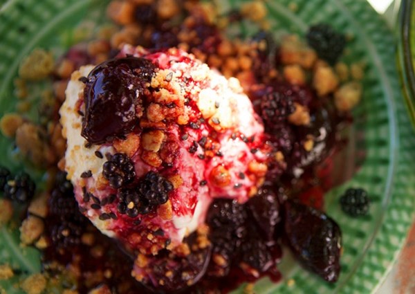Sweet and salty cheesecake with cherries and crumble
