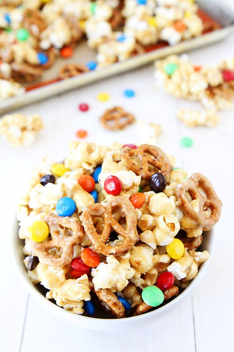 Sweet and salty marshmallow popcorn