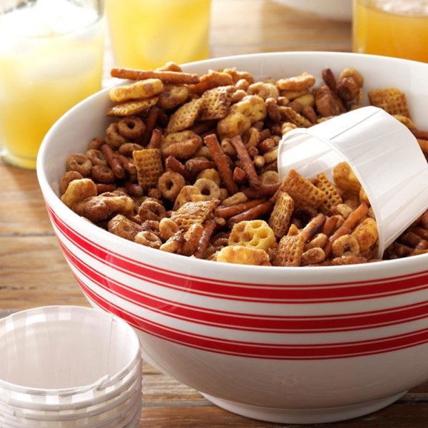 Sweet and salty party mix