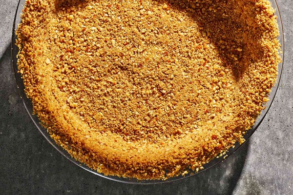 Sweet-and-salty pretzel and waffle cone crust
