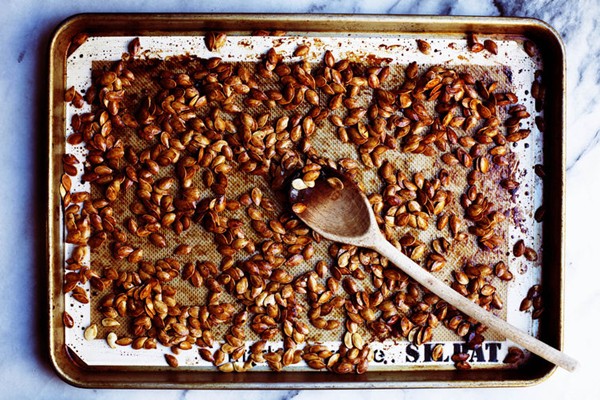 Sweet and salty roasted pumpkin seeds