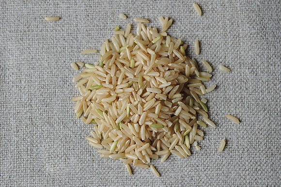 Sweet and savory porridge with almonds and cardamom