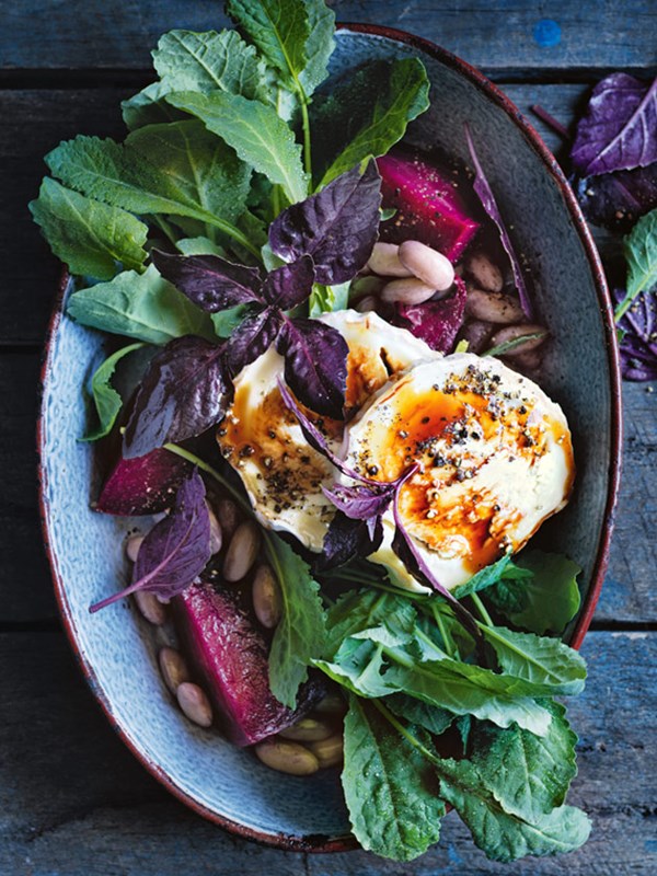 Sweet and sour beetroot salad