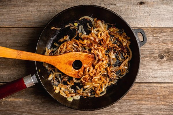 Sweet-and-sour caramelized onions