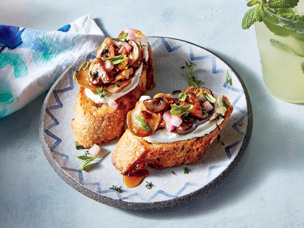 Sweet-and-sour mushroom toasts with tarragon