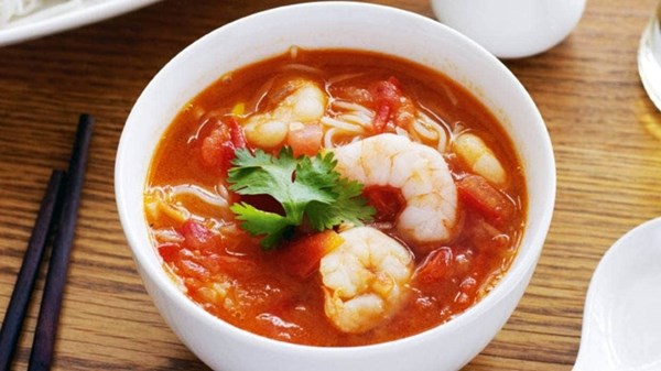 Sweet and sour prawn soup