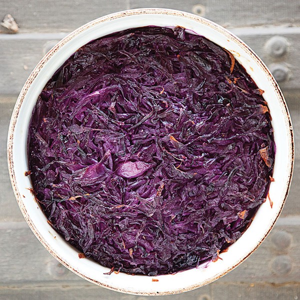 Sweet and sour red cabbage