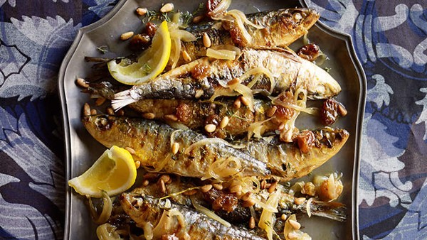 Sweet and sour sardines (Sarde in saor)
