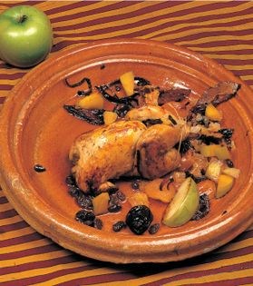 Sweet and sour stuffed chicken (Morgh-e tu por-e torsh-o shirin)