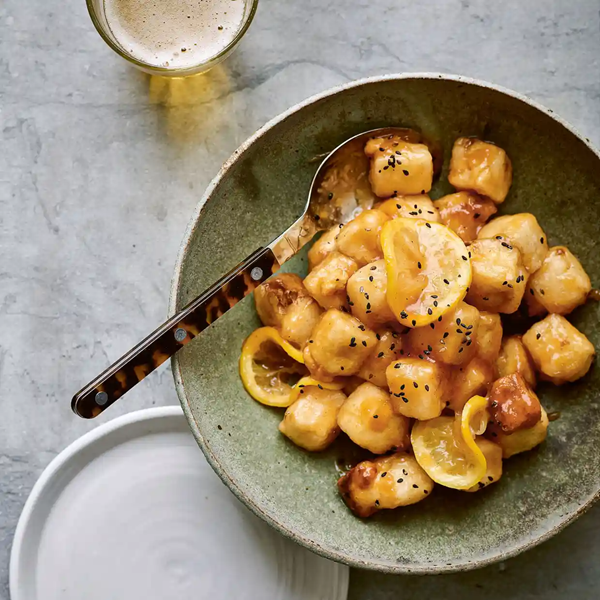 Sweet and sour tofu (Dubu tangsu)