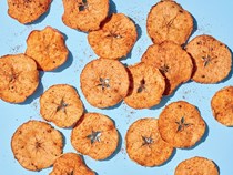 Sweet and spicy apple chips