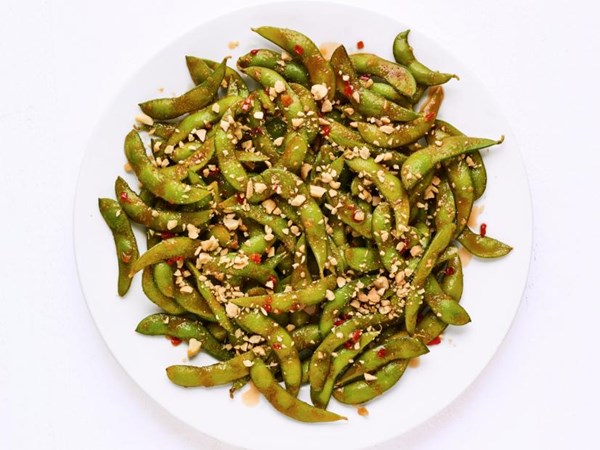 Sweet and spicy edamame 