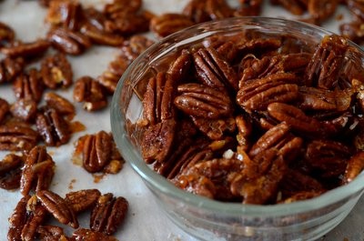 Sweet and spicy orange glazed pecans