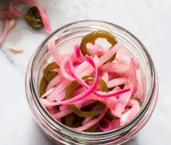 Sweet and spicy pickled onions