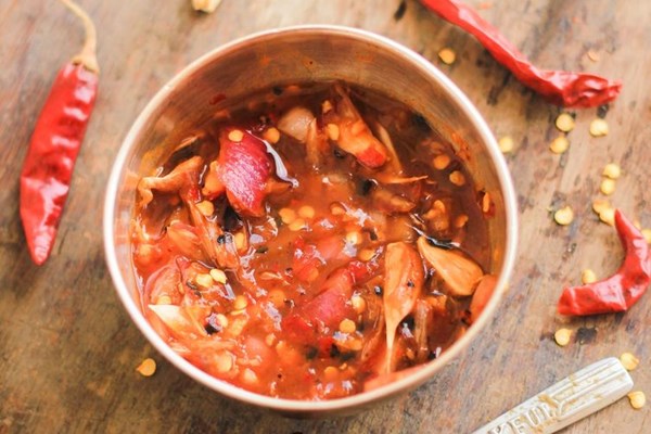 Sweet and spicy tamarind sauce (Chippa karamu)