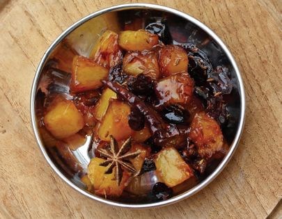 Sweet and tangy pineapple chutney