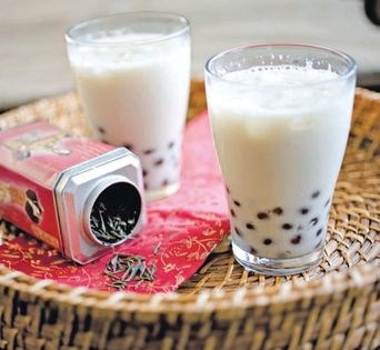 Sweet boba milk tea (Bo ba nai cha)
