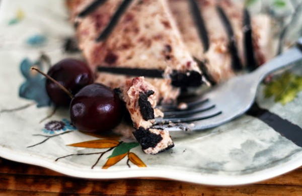 Sweet cherry ice box cake