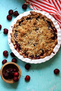 Sweet cherry streusel pie