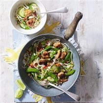 Sweet chilli chicken, peanut and noodle salad